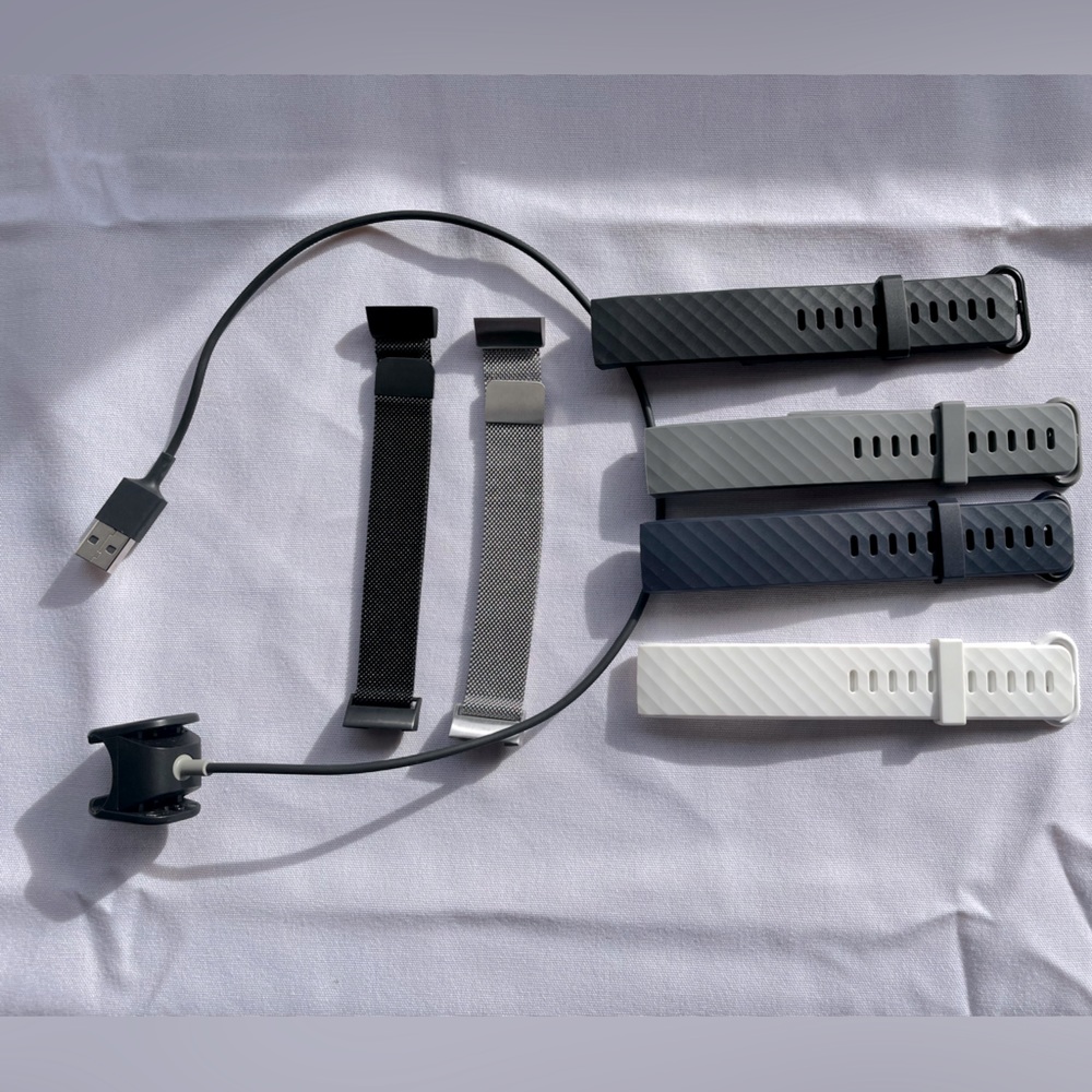 Fitbit 3 or 4 replacement bands and charger
